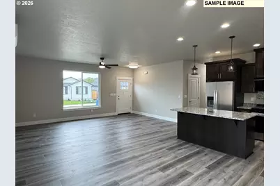 179 Elkton St, Sutherlin, OR 97479 - Photo 5