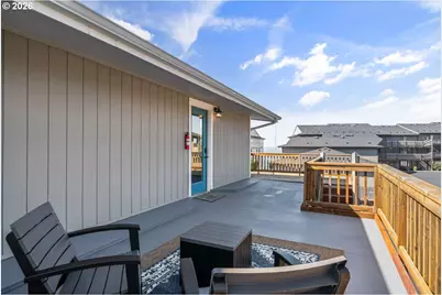 1214 Moore St, Brookings, OR 97415 - Photo 7