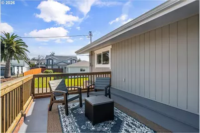 1214 Moore St, Brookings, OR 97415 - Photo 11