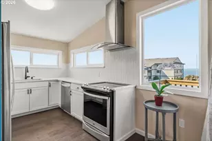 1214 Moore St, Brookings, OR 97415 - Photo 7