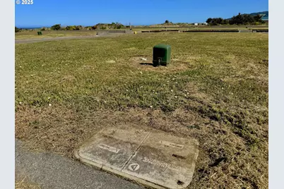 94050 Emerson Cir, Gold Beach, OR 97444 - Photo 27