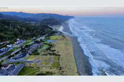 94050 Emerson Cir, Gold Beach, OR 97444 - Photo 19