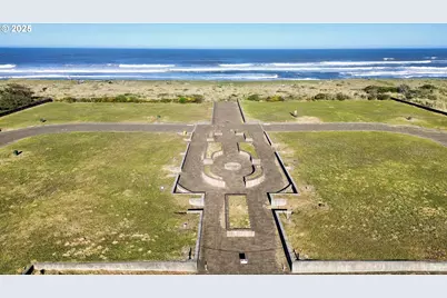 94050 Emerson Cir, Gold Beach, OR 97444 - Photo 7