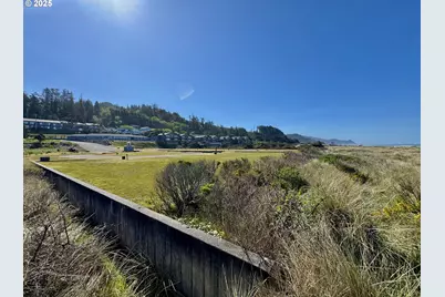 94050 Emerson Cir, Gold Beach, OR 97444 - Photo 9