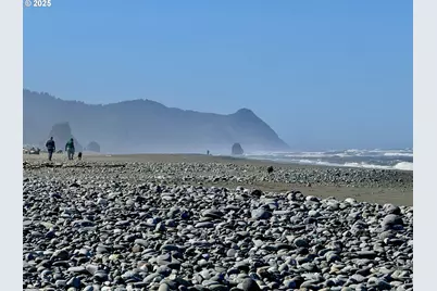 94050 Emerson Cir, Gold Beach, OR 97444 - Photo 3