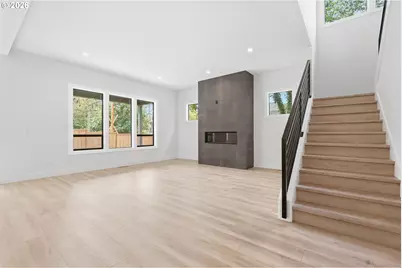 4620 SW Cullen Blvd, Portland, OR 97221 - Photo 3