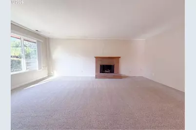 10235 NE Thompson St, Portland, OR 97220 - Photo 3