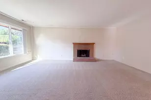 10235 NE Thompson St, Portland, OR 97220 - Photo 3