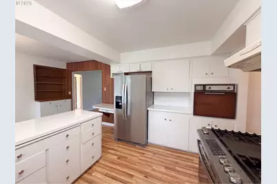 10235 NE Thompson St, Portland, OR 97220 - Photo 17