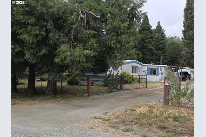 422 Lou Gray Dr, Myrtle Creek, OR 97457 - Photo 1