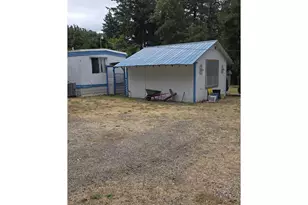 422 Lou Gray Dr, Myrtle Creek, OR 97457 - Photo 3