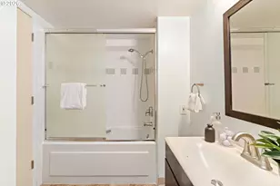 6605 W Burnside Rd, Portland, OR 97210 - Photo 19