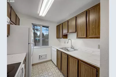 10010 SW Hall Blvd #5, Portland, OR 97223 - Photo 11