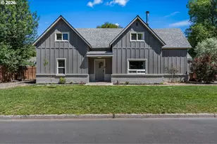 267 NW 5th St, Prineville, OR 97754 - Photo 3