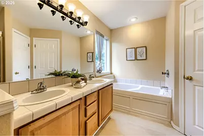 9887 SE 134th Ave, Happy Valley, OR 97086 - Photo 19