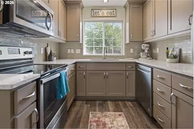 18881 Highland Dr, Oregon City, OR 97045 - Photo 13