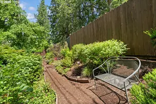 4861 Donald St, Eugene, OR 97405 - Photo 35