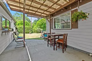 3811 NE 114th Ave, Portland, OR 97220 - Photo 33