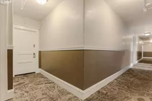 2109 NW Irving St, Portland, OR 97210 - Photo 3