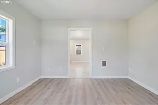 856 Highland Ave NE, Salem, OR 97301 - Photo 11