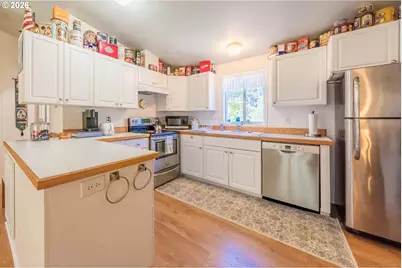 1232 SE 2nd Ct, Lincoln City, OR 97367 - Photo 15