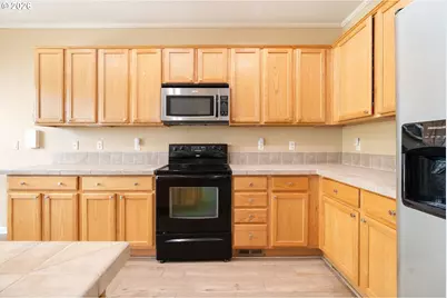 22908 NE Chinook St, Troutdale, OR 97060 - Photo 9