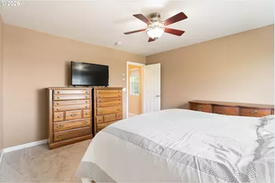22908 NE Chinook St, Troutdale, OR 97060 - Photo 15