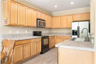 22908 NE Chinook St, Troutdale, OR 97060 - Photo 9