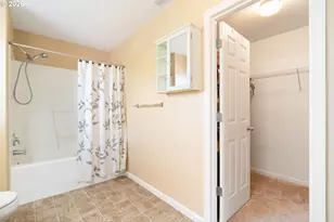 22908 NE Chinook St, Troutdale, OR 97060 - Photo 17