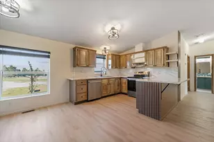 14386 Ben Dier Ln, Baker City, OR 97814 - Photo 11