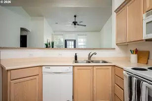 1220 NE Horizon Loop, Hillsboro, OR 97124 - Photo 11