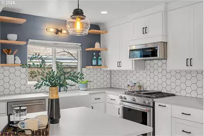 4735 Sussex St, West Linn, OR 97068 - Photo 13