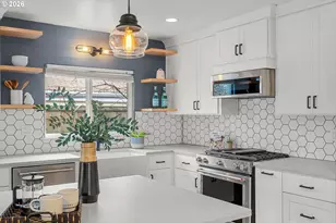 4735 Sussex St, West Linn, OR 97068 - Photo 13