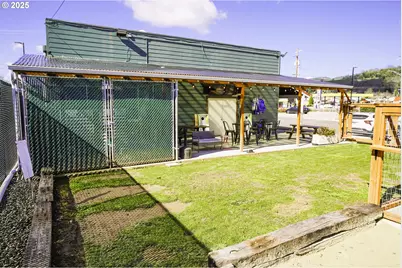 190 SE Main St, Winston, OR 97496 - Photo 31