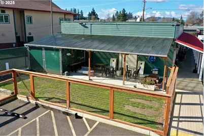 190 SE Main St, Winston, OR 97496 - Photo 33