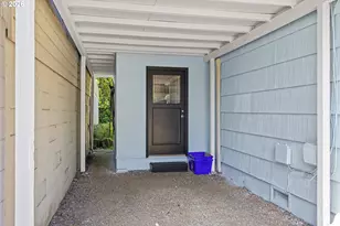 1655 N Juniper St, Coquille, OR 97423 - Photo 3