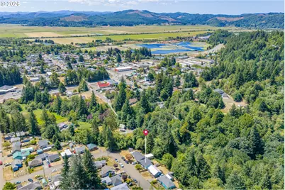 1655 N Juniper St, Coquille, OR 97423 - Photo 31