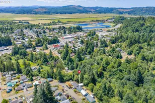 1655 N Juniper St, Coquille, OR 97423 - Photo 31