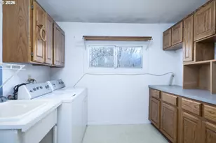 233 Crowsfoot Rd, Oakland, OR 97462 - Photo 11