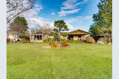 1925 NW St Andrews Dr, McMinnville, OR 97128 - Photo 27