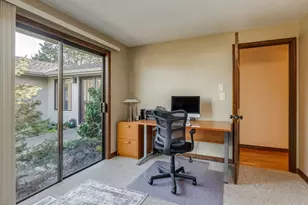 1925 NW St Andrews Dr, McMinnville, OR 97128 - Photo 39