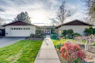 1925 NW St Andrews Dr, McMinnville, OR 97128 - Photo 5