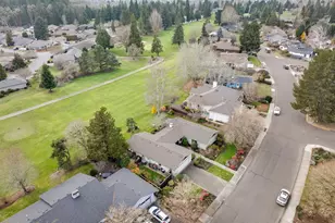 1925 NW St Andrews Dr, McMinnville, OR 97128 - Photo 45