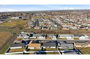 593 SW Cottonwood Dr, Hermiston, OR 97838 - Photo 41