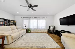 593 SW Cottonwood Dr, Hermiston, OR 97838 - Photo 9