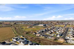 593 SW Cottonwood Dr, Hermiston, OR 97838 - Photo 43