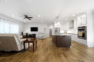 593 SW Cottonwood Dr, Hermiston, OR 97838 - Photo 7