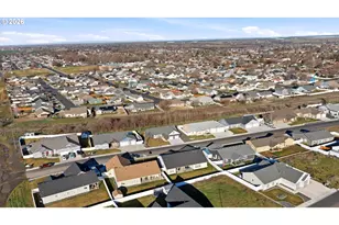 593 SW Cottonwood Dr, Hermiston, OR 97838 - Photo 39