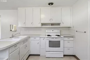805 E 29th Ave, Eugene, OR 97405 - Photo 15