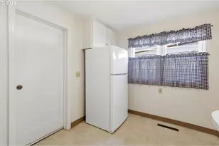 805 E 29th Ave, Eugene, OR 97405 - Photo 29